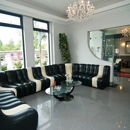 Pembury Hotel At Finsbury Park-2